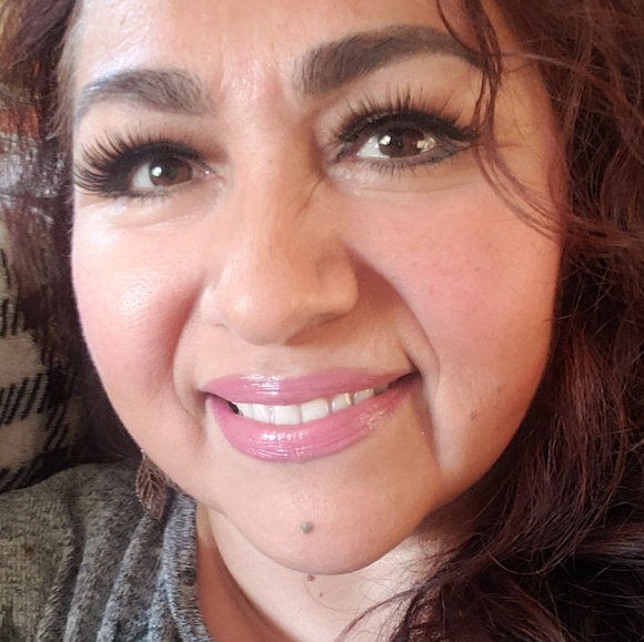 Meet your Posher, Liza - Picture 1 of 1